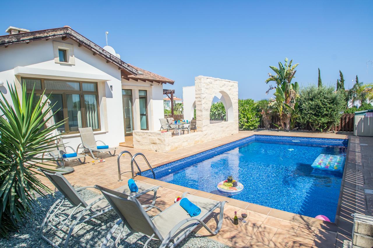 Rada'S Vacation Home Ayia Napa Exterior photo